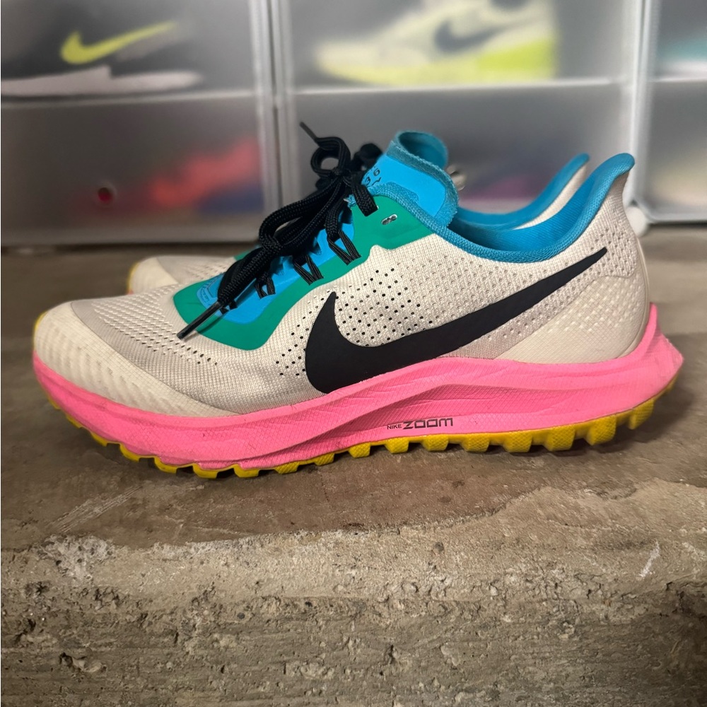 Nike Women’s Trail Running Shoes sz 7
